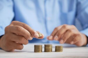الفائدة المركبة: السر الذي يعرفه الأغنياء ويجهله الباقون